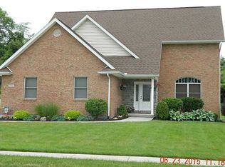 2893 Bridlewood Dr, Sidney, OH 45365