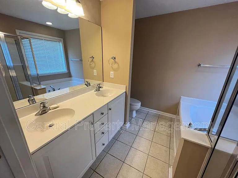 409 Falling Rock Way — Photo 14