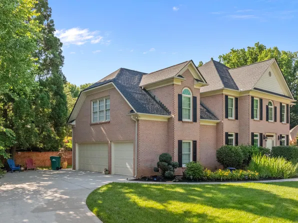 815 Ivy Point Ln, Knoxville, TN 37922