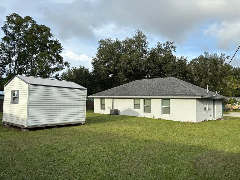508 SE 11th Ave — Photo 3