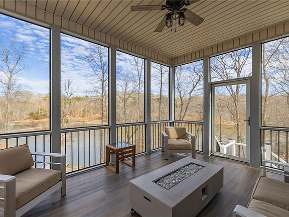 3rd image of 650 Beaver Lodge Cir
