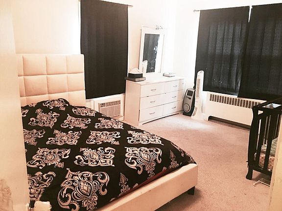 4th image of 165 Talbott St #165
