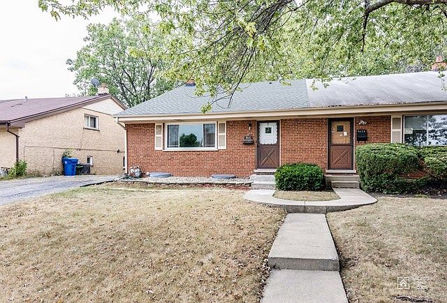 1st image of 9434 N Oak Ave