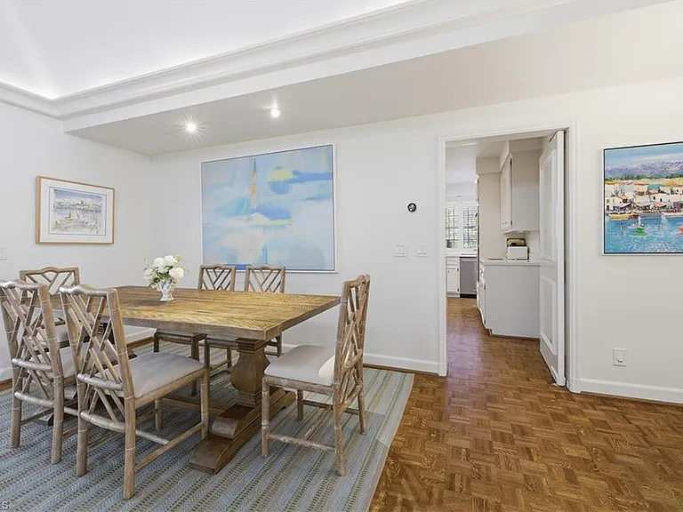 2700 Lantern Ln — Photo 17