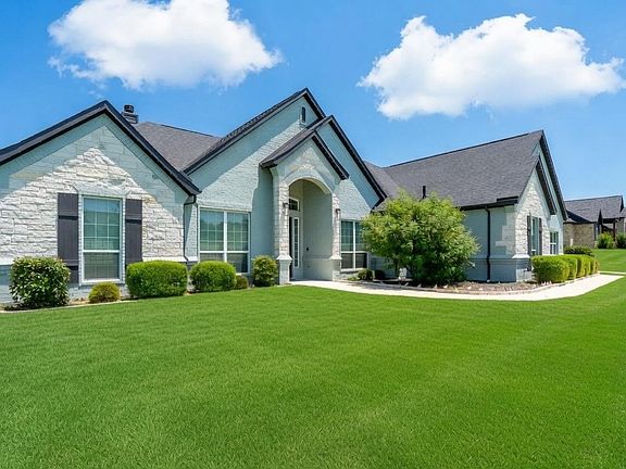 3rd image of 612 Bent Tree Ln