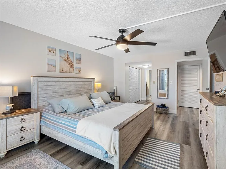 1460 Gulf Blvd #308 — Photo 23