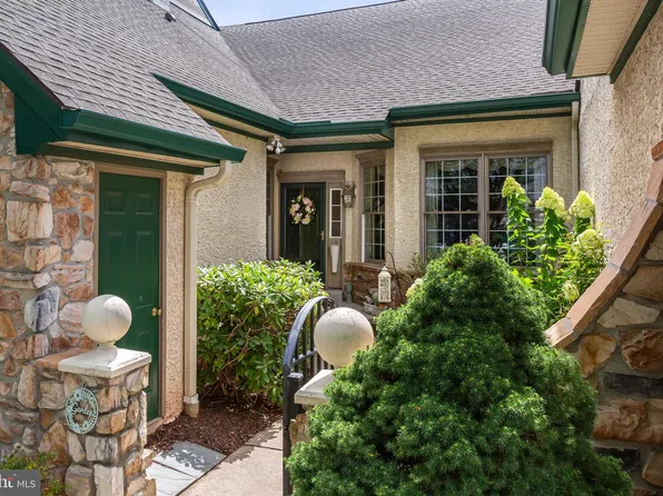 1745 Yardley Dr, West Chester, PA 19380