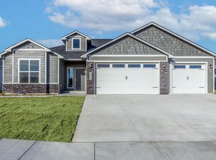 8513 Silver Mound Dr, Pasco, WA 99301