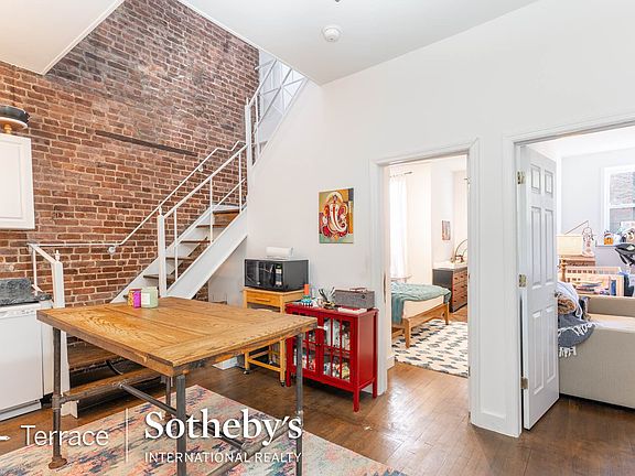 4th image of 237 E 81st St APT C