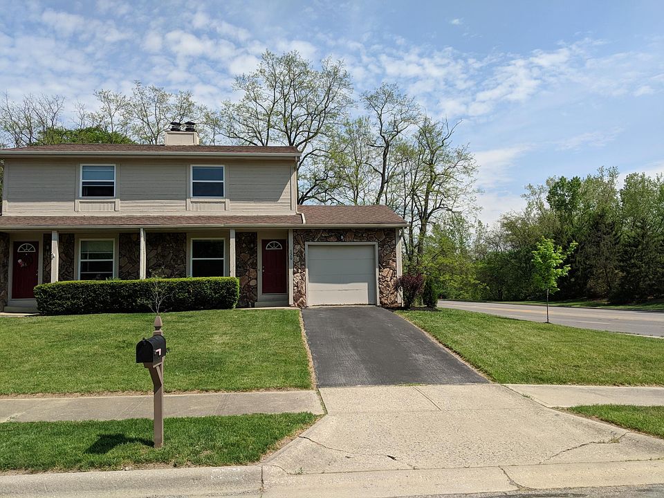 Front View w/ One Car Garage