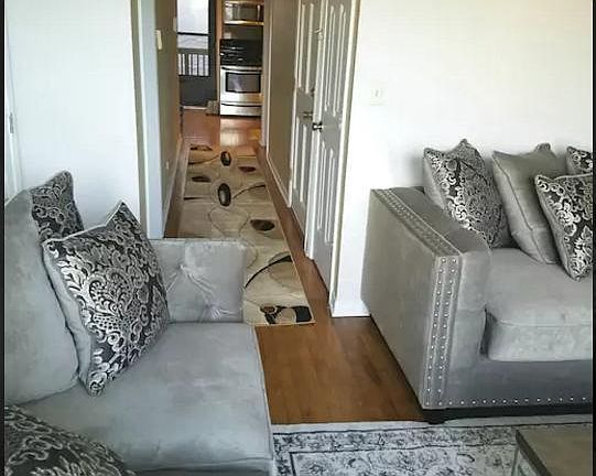 4th image of 3107 N Sheffield Ave #3