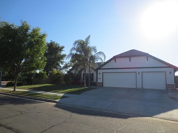 3rd image of 3805 N Chinowth St