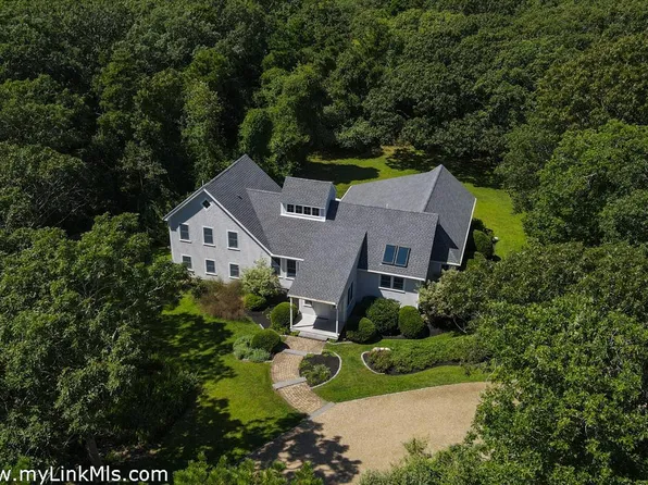 41 Smith Hollow Dr, Edgartown, MA 02539
