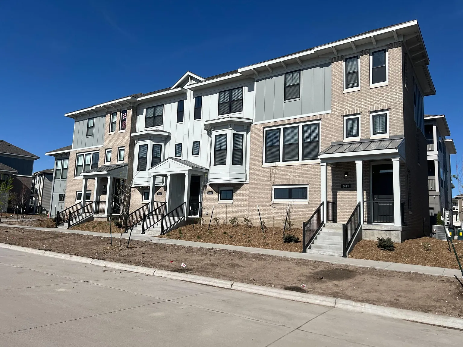 Element 30 Townhomes — Photo 4