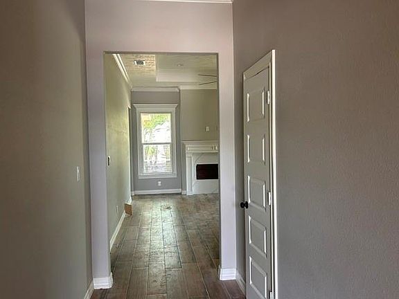 3rd image of 9204 Riggs St