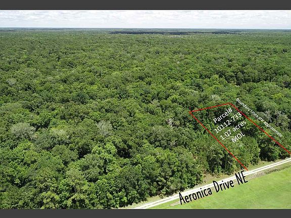 4th image of 2317 NE Aerona Dr