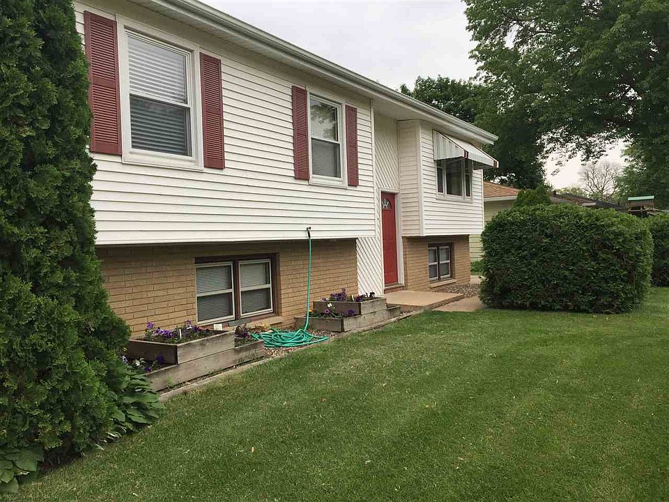 1st image of 908 Royal Dr