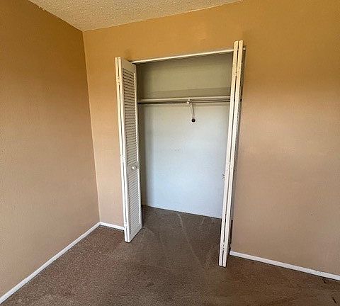 5th image of 2218 SE 15th St
