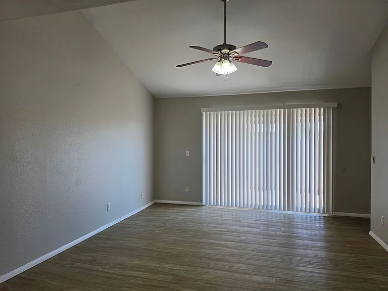 2149 E 10th St #2 — Photo 6