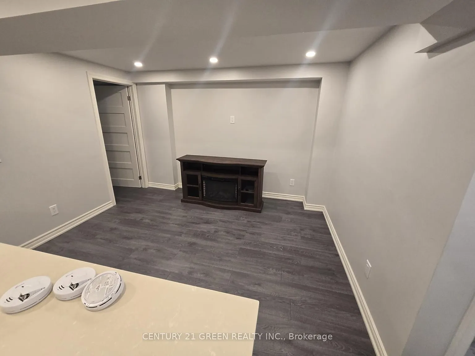 2 bed, $2,350 — Photo 3