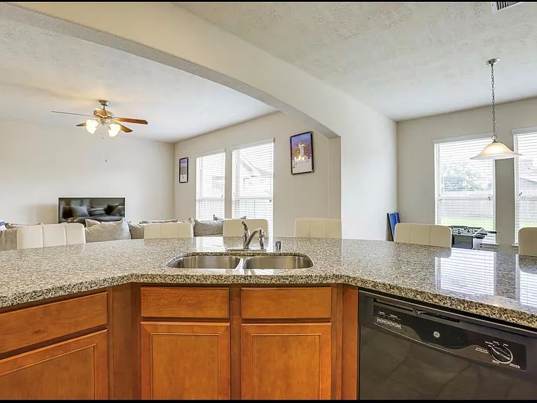 15015 Winter Valley Ct — Photo 17