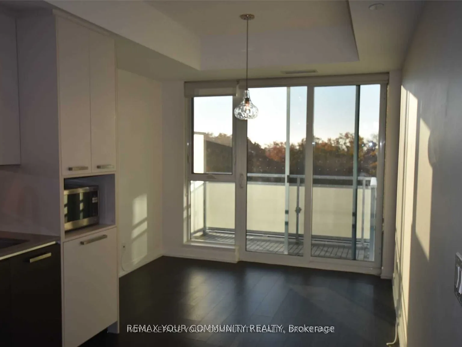 1 bed, $2,595 — Photo 4