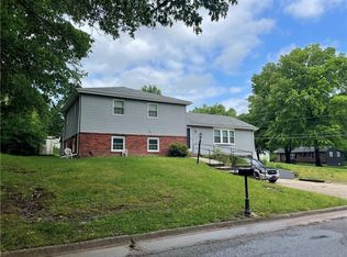 2500 Broadway Ter, Leavenworth, KS 66048