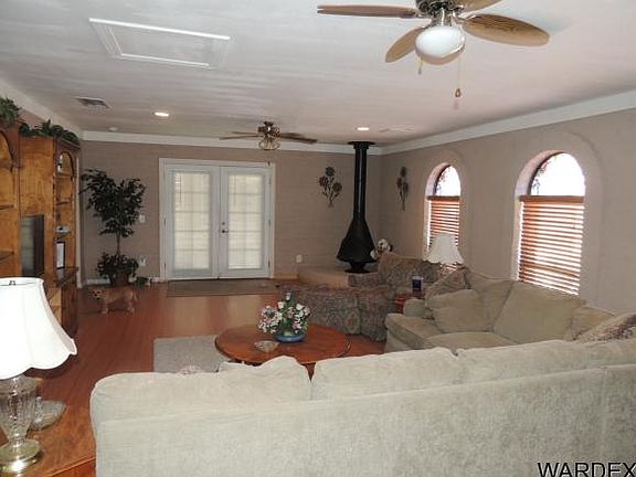 3rd image of 3290 Saratoga Ave