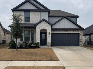 136 Camp Fire Dr, Waxahachie, TX 75165