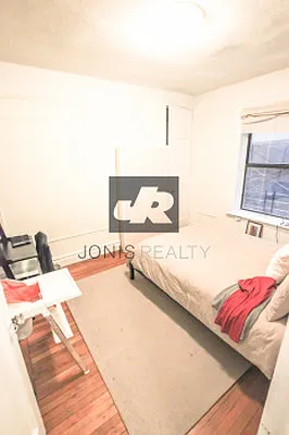 Rented by Jonis Realty | media 46