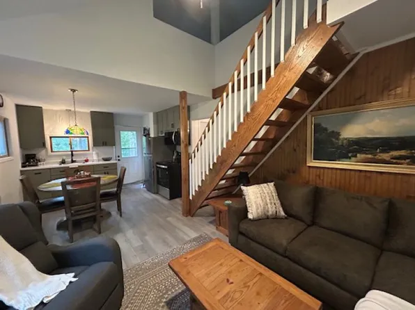 2111 Baynes St, Oscoda, MI 48750