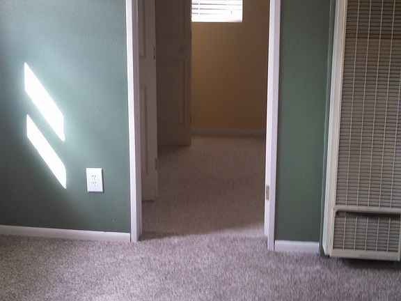 5th image of 611 N Wall Ave