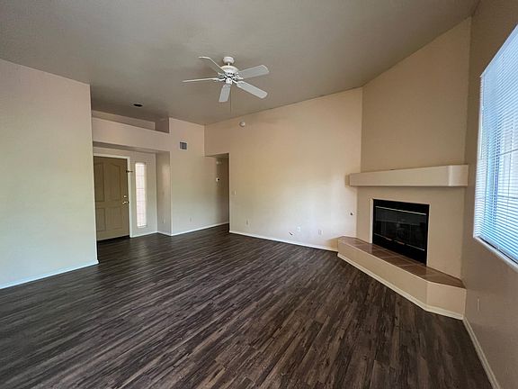 3rd image of 752 W Clear Creek Way