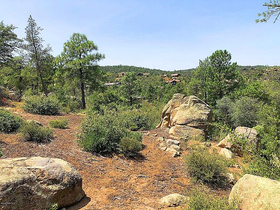3rd image of 573 Lodge Trail Cir