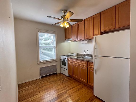 4th image of 3404 5th St
