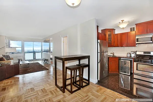 Sold by Bond New York | media 5