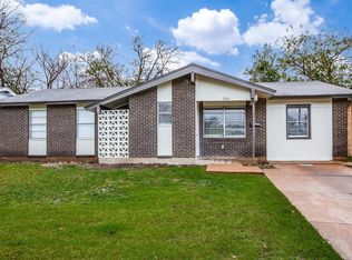 203 N Forest Crest Dr, Garland, TX 75042