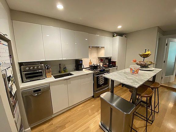 5th image of 2141 45th Ave #1