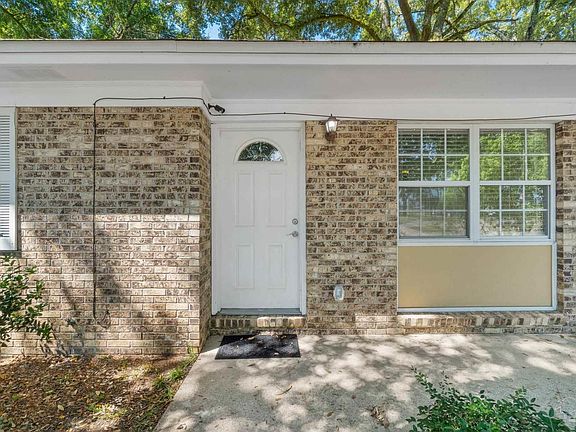 5th image of 7019 Woodley Dr