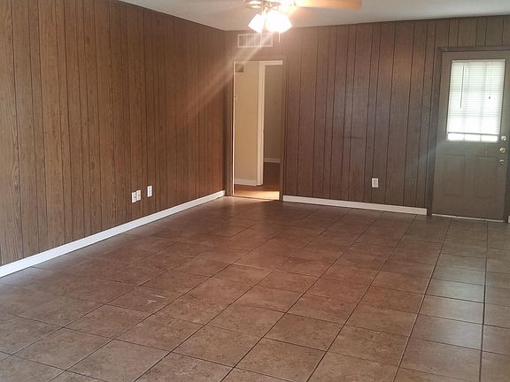 3rd image of 8217 Baylark Dr