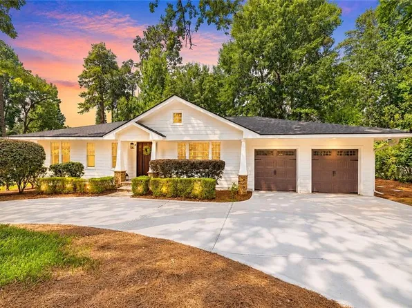 5178 Chamblee Dunwoody Rd, Dunwoody, GA 30338