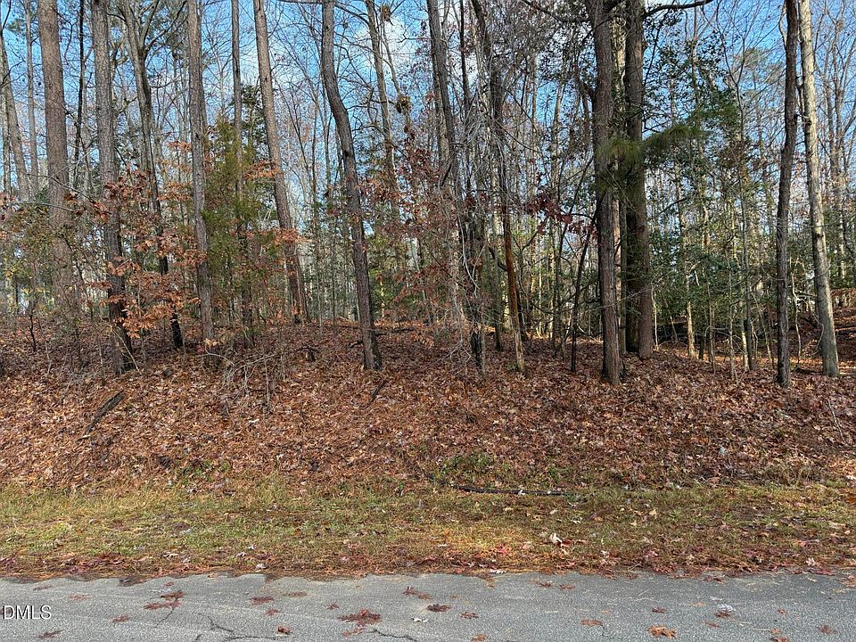 1st image of 137 Seneca Dr