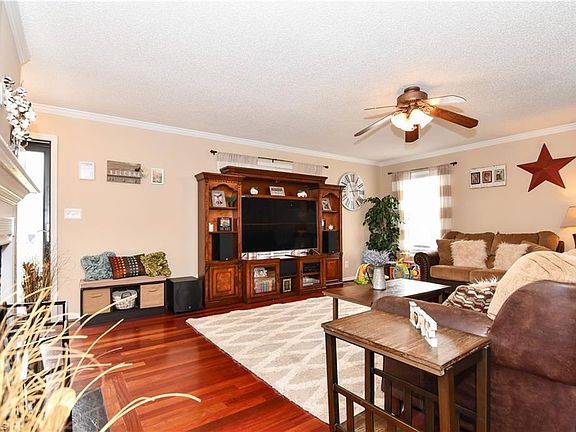 3rd image of 2903 Beville Forest Dr