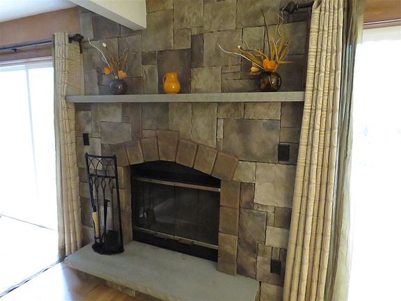 5th image of 206 Whitetail Ct