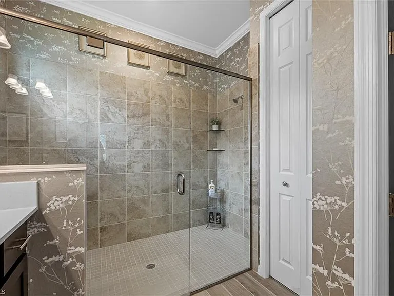 5994 Berwick Ln — Photo 23