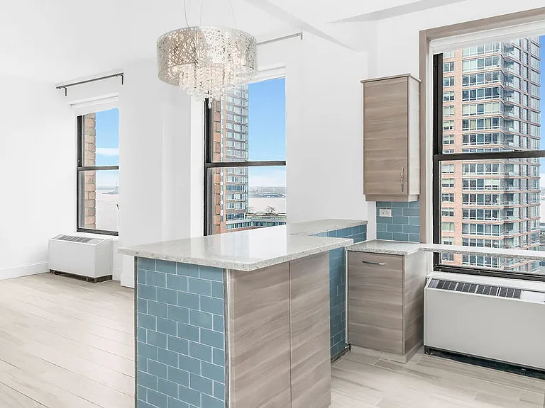 20 West St #18B — Photo 8