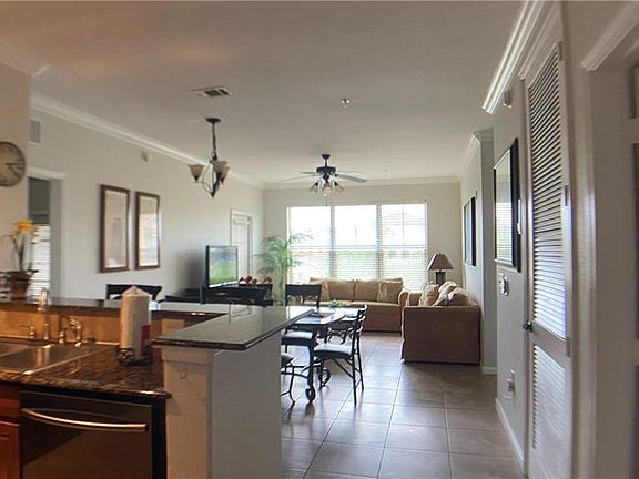 4th image of 910 Charo Pkwy Unit 334