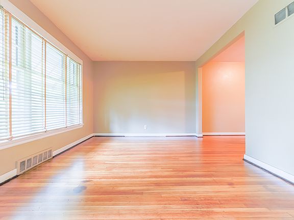 5th image of 9252 Filibert Dr