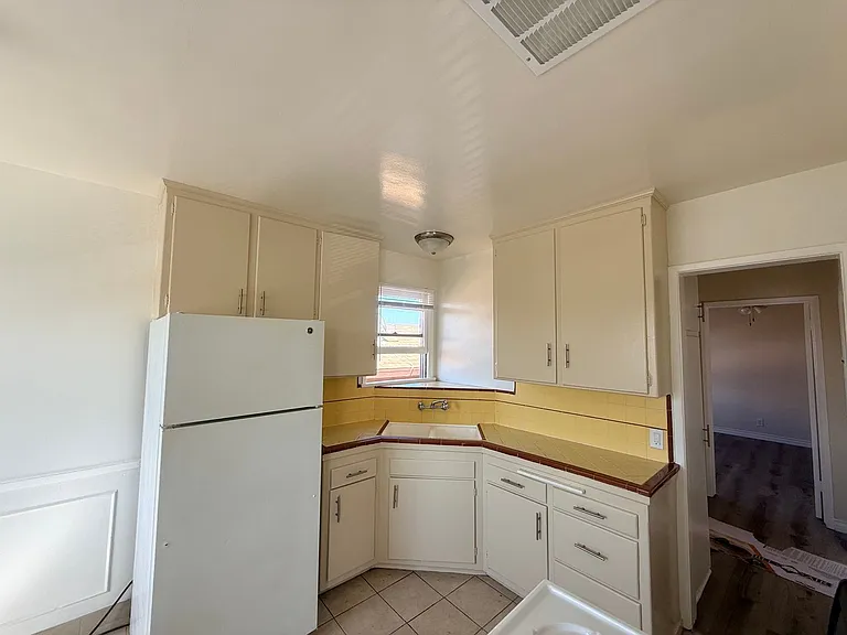 4156-4164 Somerset Dr — Photo 4
