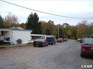 2nd image of 601 Richmond Rd